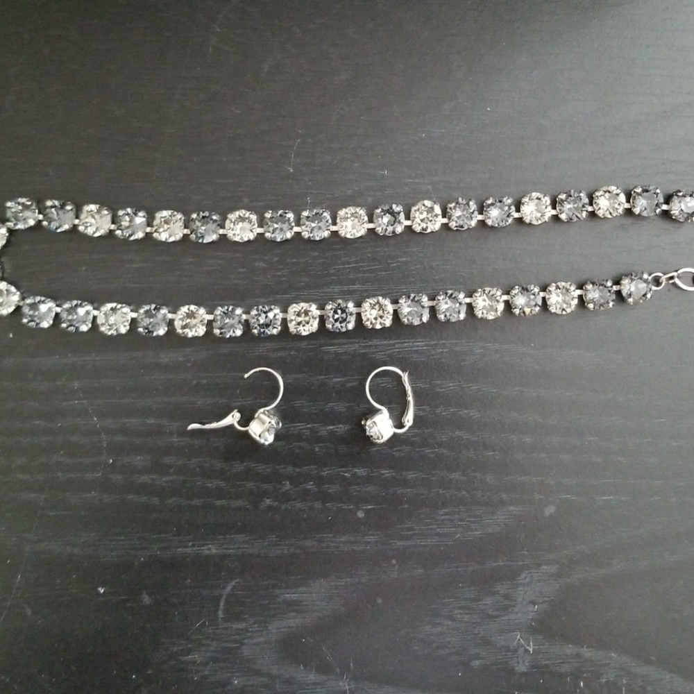 Sabika-like necklace and earrings